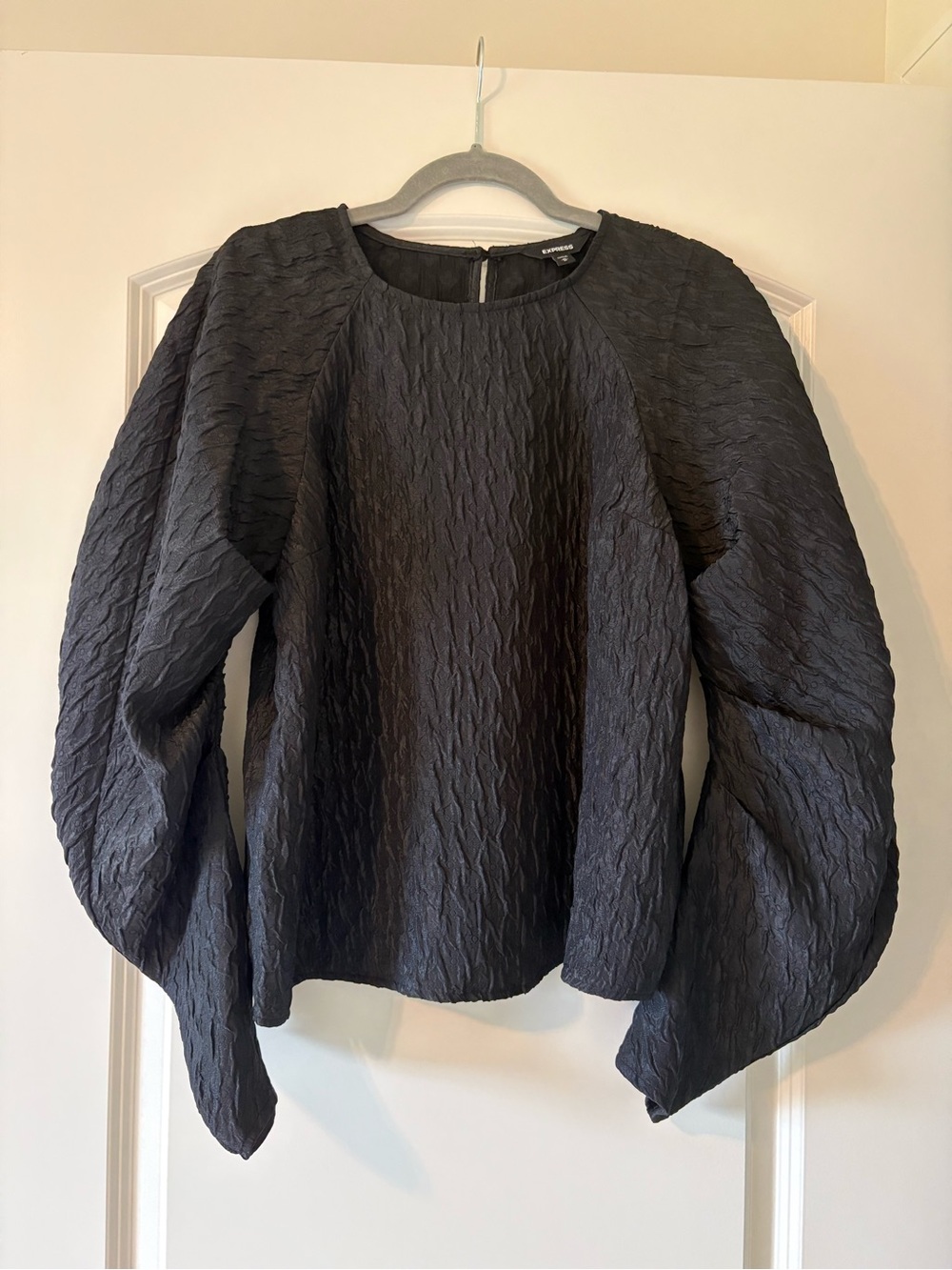 Express black puff sleeve top